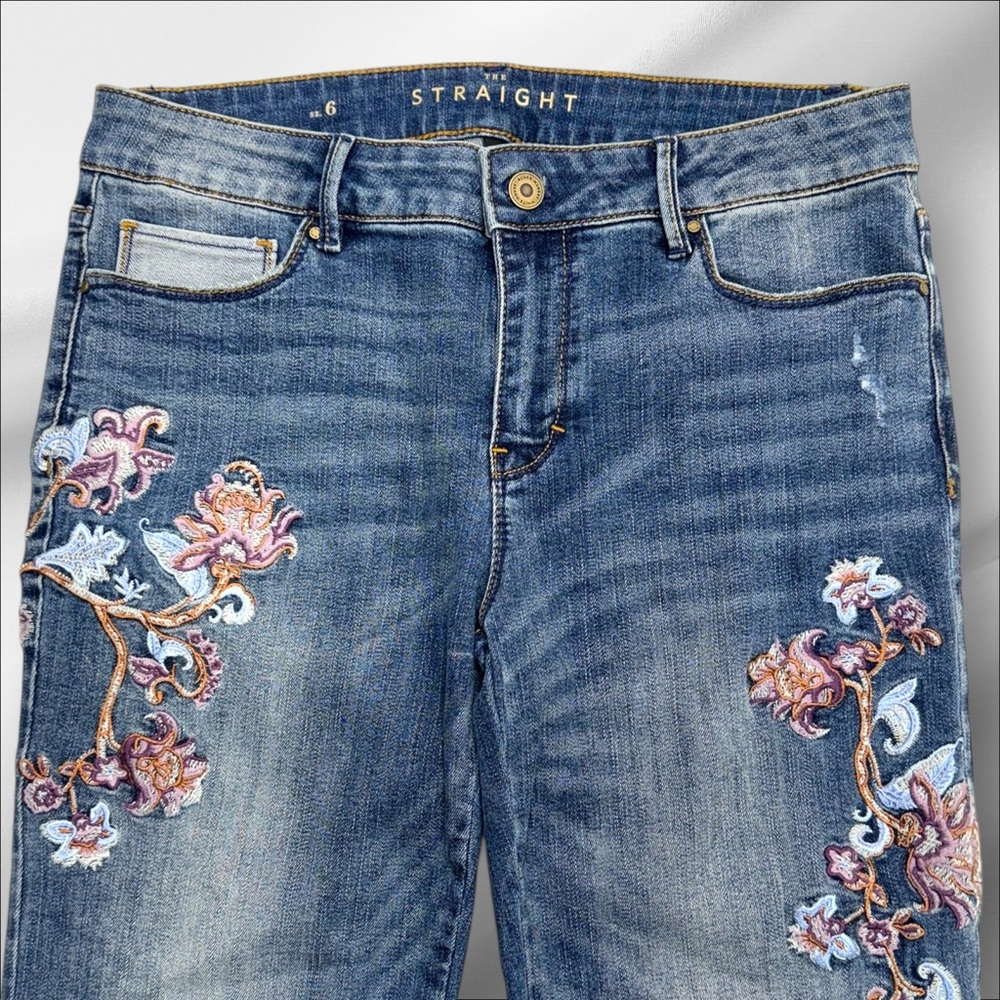 White House Black Market Blue Embroidered Ankle Jeans